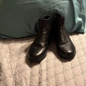 Black Propet Waverly booties. Size 8.5